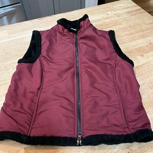 prAna Vest Sherpa Lined & Trim Women’s Sz L burgundy Black Made In USA Gorp E13
